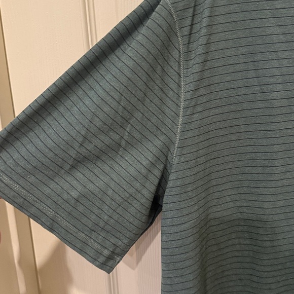 The North Face Flashdry green striped tee, XL - Picture 3 of 7
